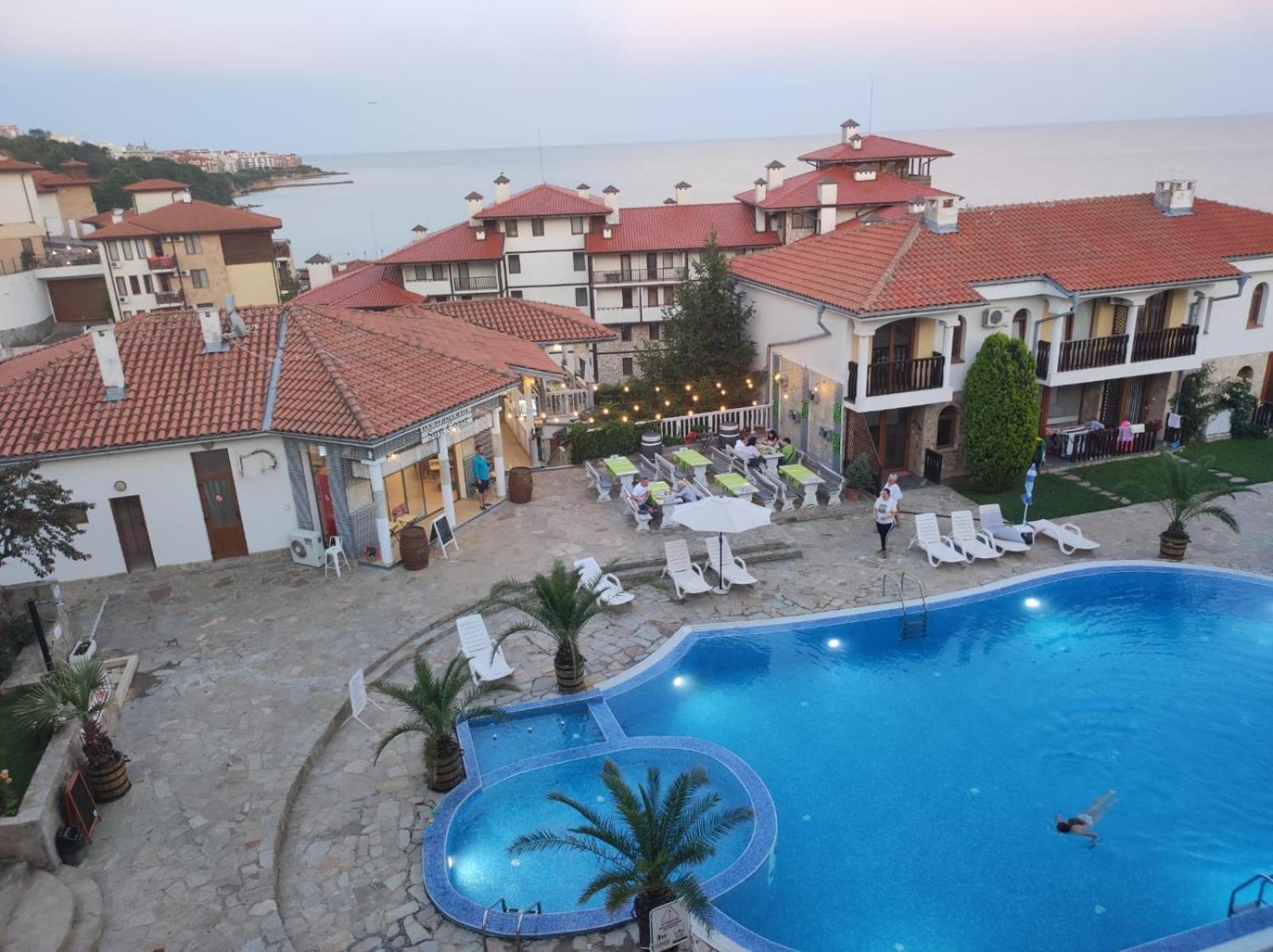 Sun Coast Apartment Светий Влас Екстер'єр фото